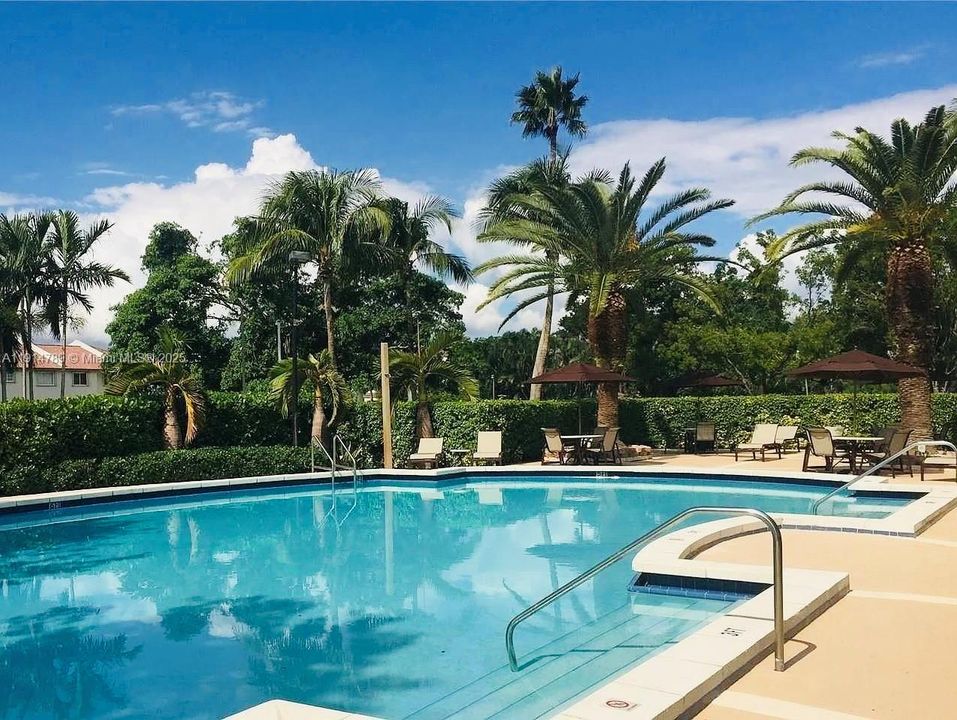 For Rent: $3,650 (3 beds, 2 baths, 1571 Square Feet)