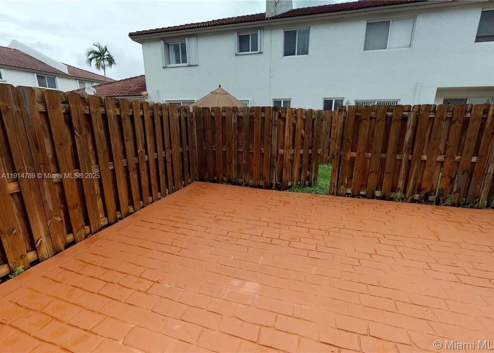 For Rent: $3,650 (3 beds, 2 baths, 1571 Square Feet)