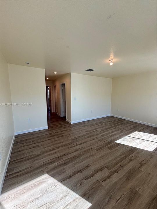 В аренду: $2,200 (3 спален, 3 ванн, 0 Квадратных фут)