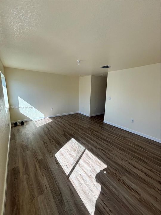 В аренду: $2,200 (3 спален, 3 ванн, 0 Квадратных фут)