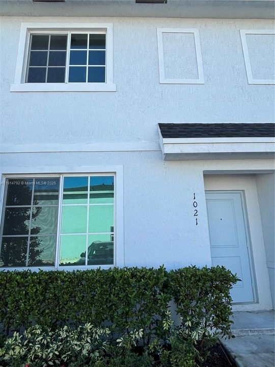 В аренду: $2,200 (3 спален, 3 ванн, 0 Квадратных фут)