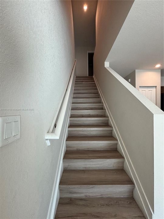 В аренду: $2,200 (3 спален, 3 ванн, 0 Квадратных фут)