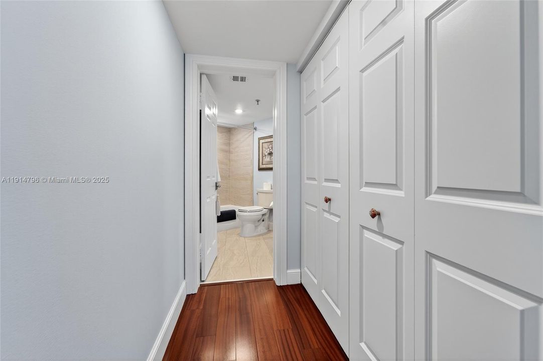 For Sale: $1,195,000 (2 beds, 2 baths, 1639 Square Feet)