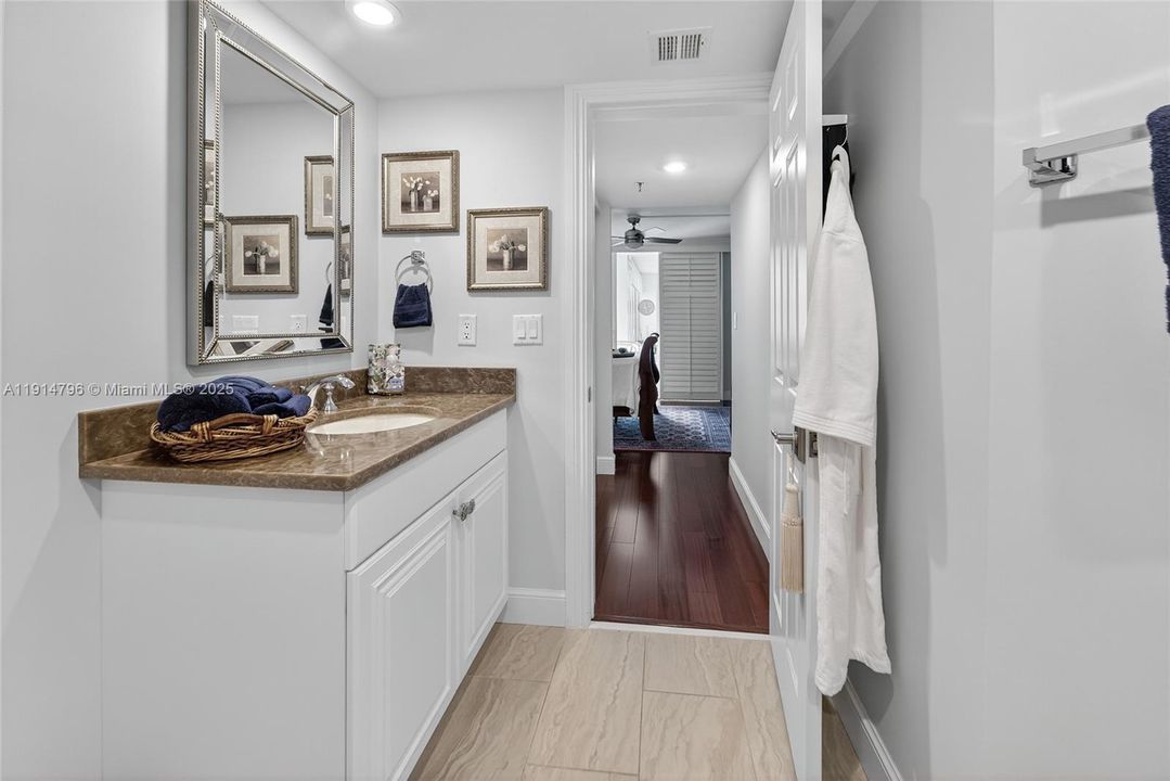 For Sale: $1,195,000 (2 beds, 2 baths, 1639 Square Feet)