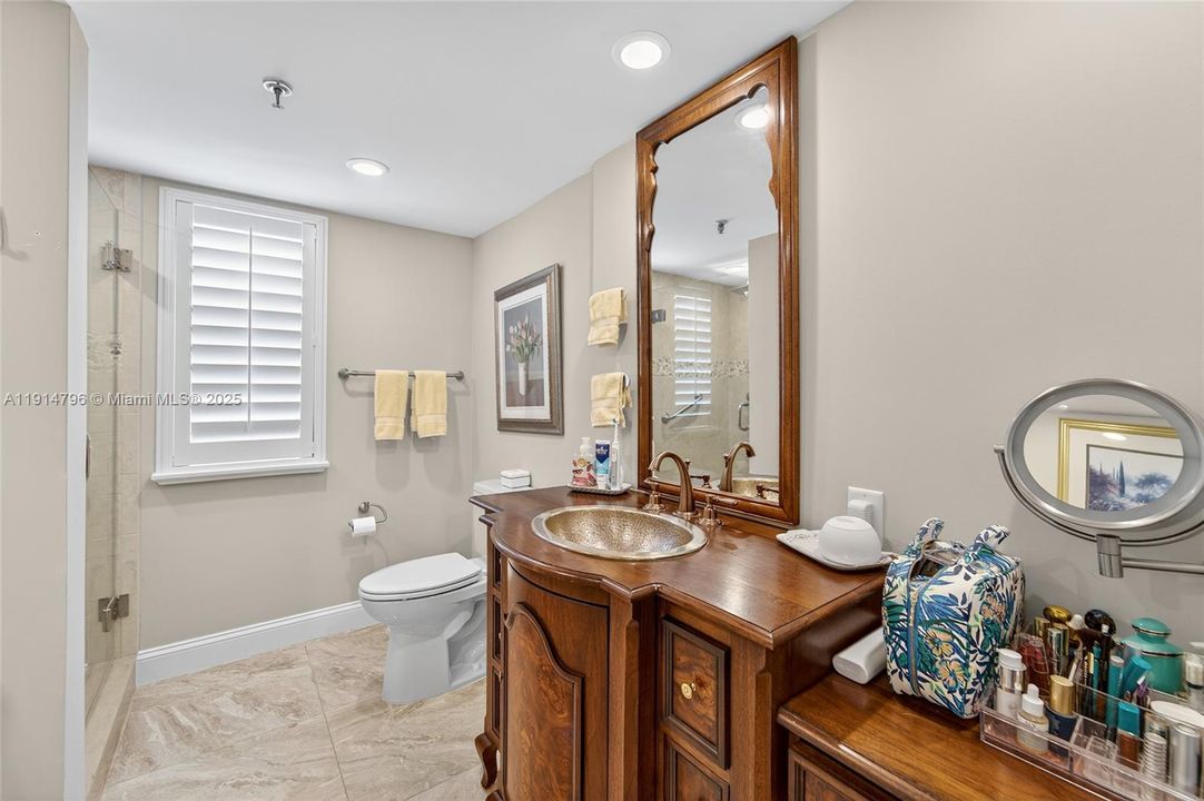 For Sale: $1,195,000 (2 beds, 2 baths, 1639 Square Feet)