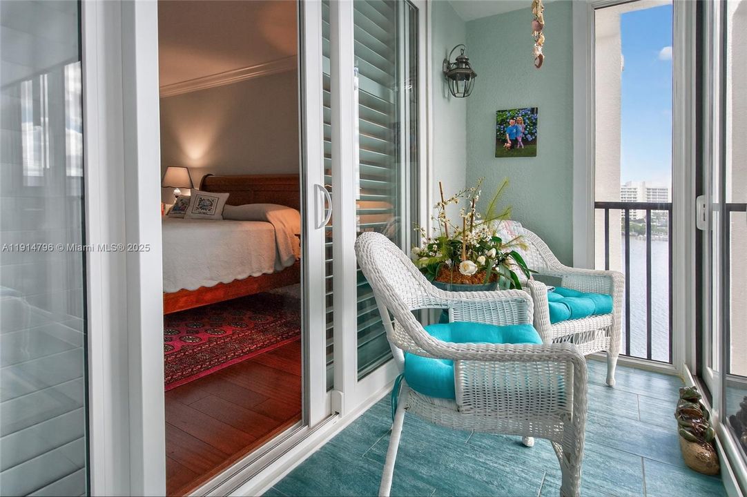 For Sale: $1,195,000 (2 beds, 2 baths, 1639 Square Feet)