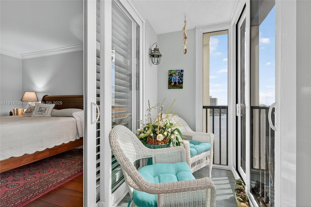 For Sale: $1,195,000 (2 beds, 2 baths, 1639 Square Feet)