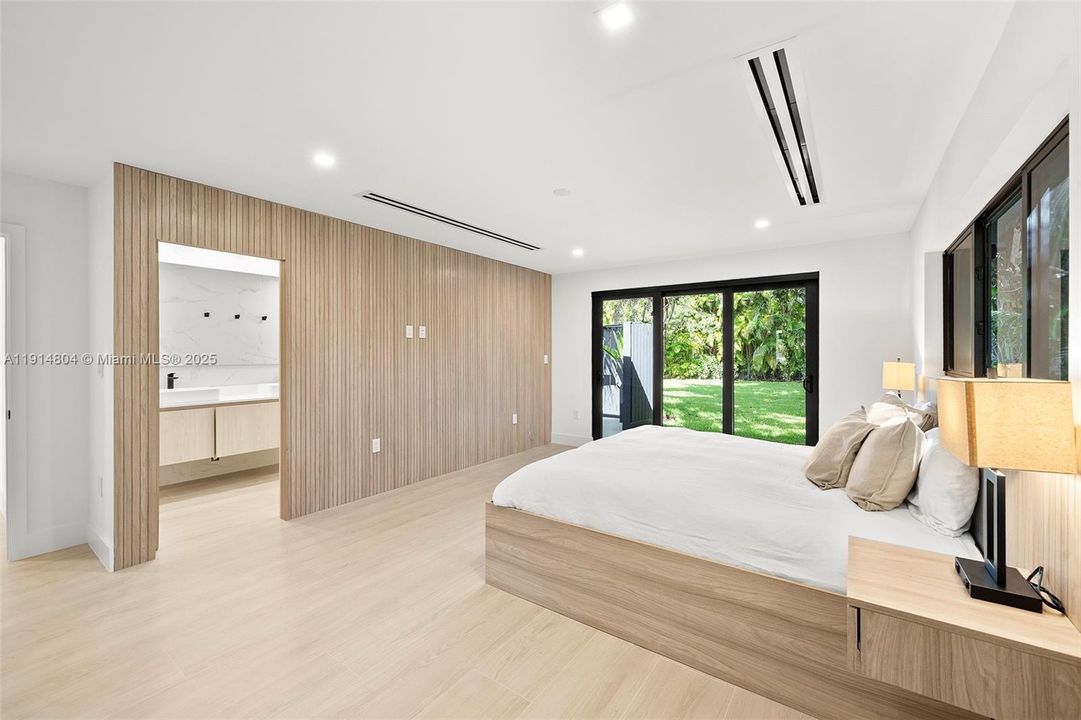 For Sale: $2,500,000 (4 beds, 3 baths, 2335 Square Feet)