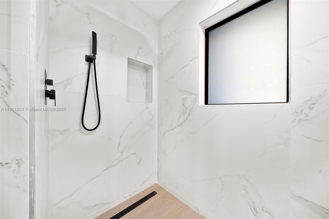 For Sale: $2,500,000 (4 beds, 3 baths, 2335 Square Feet)