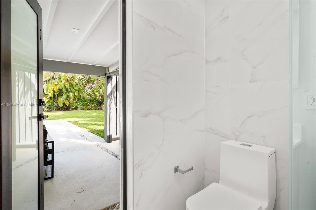 For Sale: $2,500,000 (4 beds, 3 baths, 2335 Square Feet)