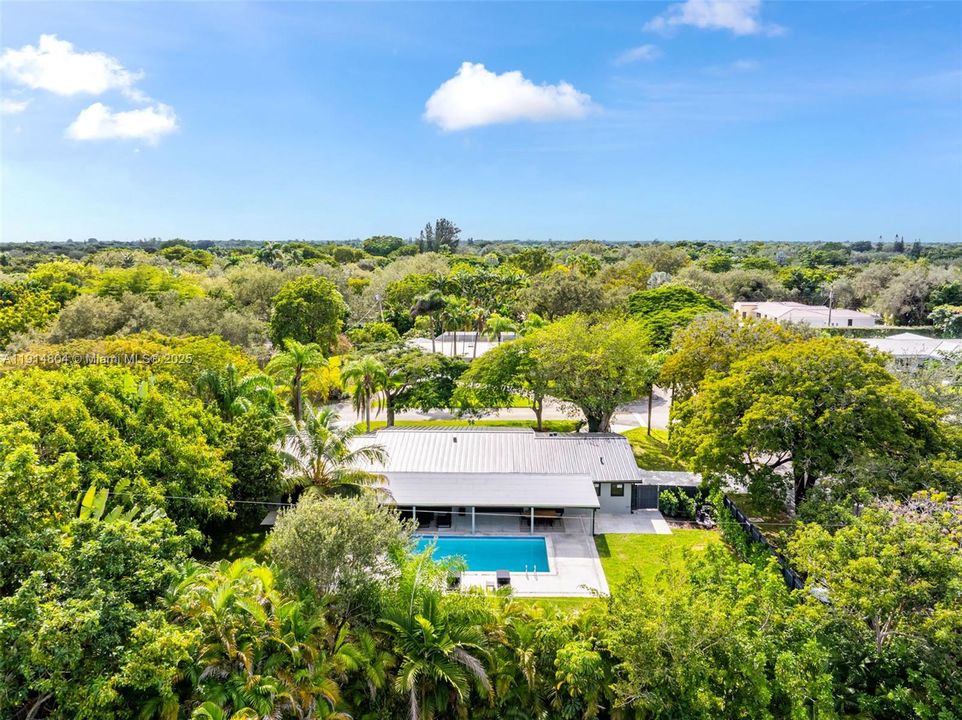 For Sale: $2,500,000 (4 beds, 3 baths, 2335 Square Feet)