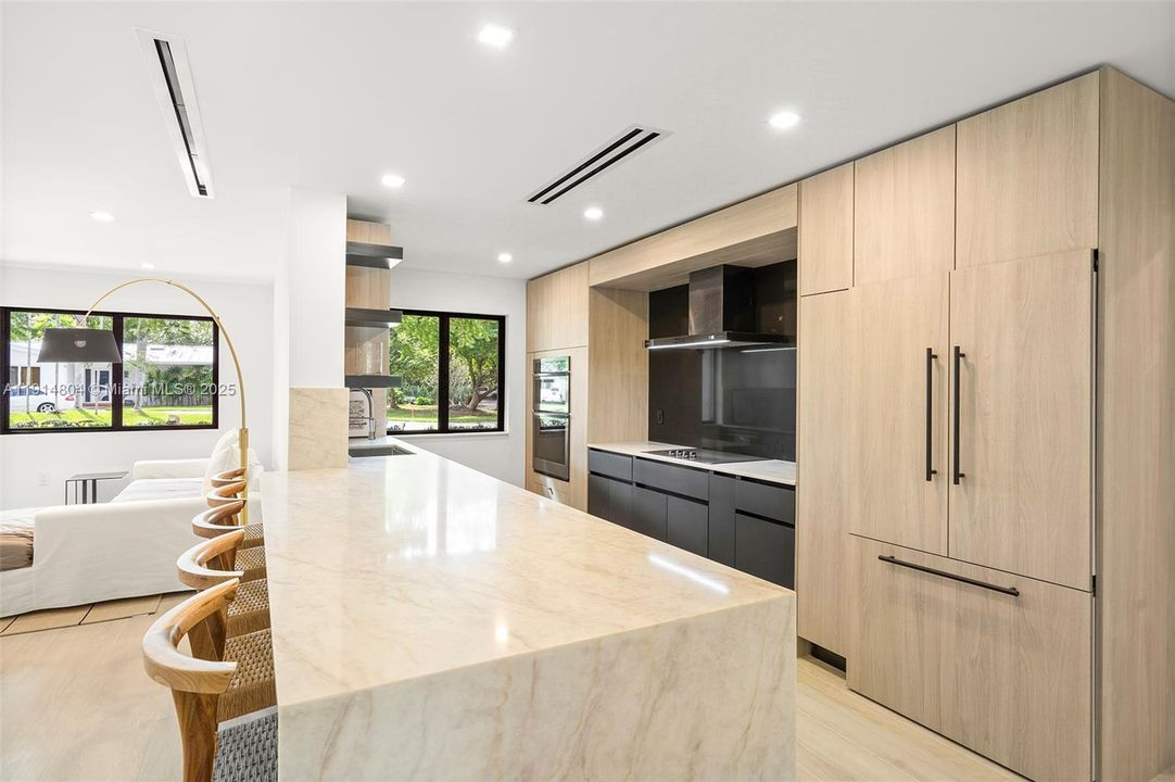 For Sale: $2,500,000 (4 beds, 3 baths, 2335 Square Feet)