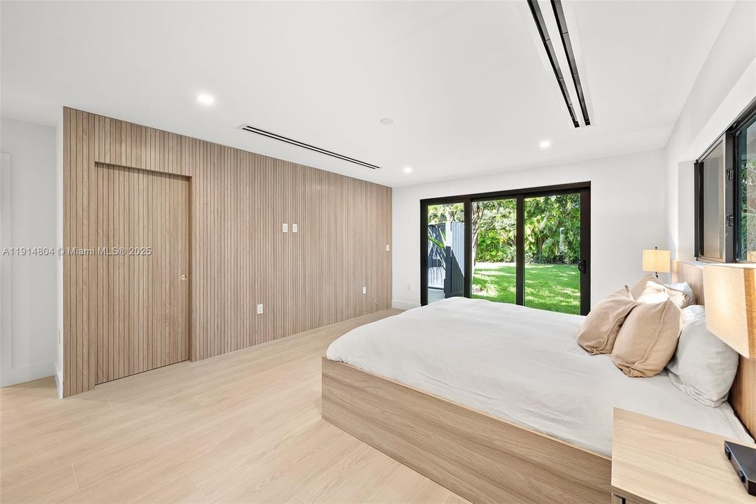 For Sale: $2,500,000 (4 beds, 3 baths, 2335 Square Feet)