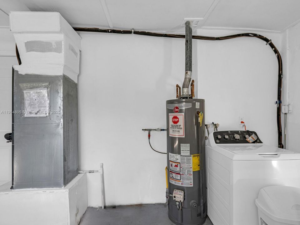 Activo con contrato: $390,000 (2 camas, 2 baños, 1082 Pies cuadrados)