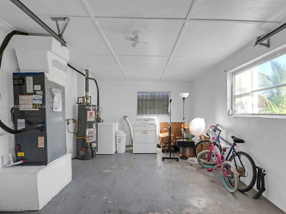 Activo con contrato: $390,000 (2 camas, 2 baños, 1082 Pies cuadrados)