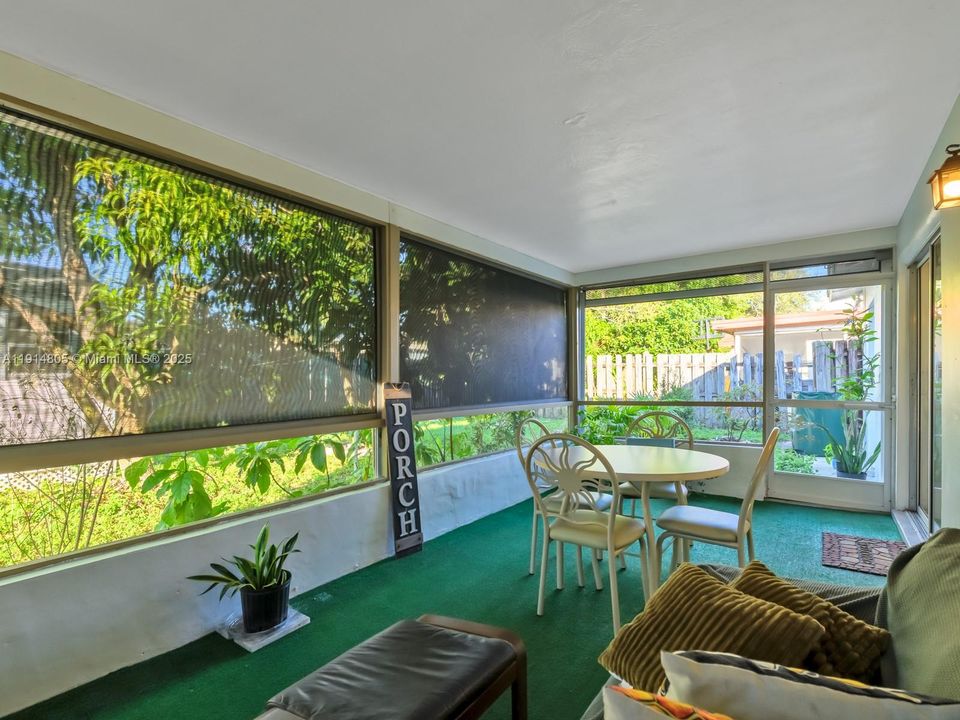 Activo con contrato: $390,000 (2 camas, 2 baños, 1082 Pies cuadrados)