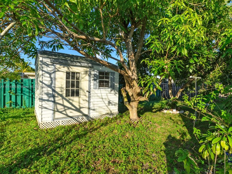 Activo con contrato: $390,000 (2 camas, 2 baños, 1082 Pies cuadrados)