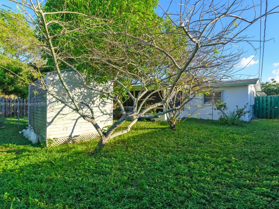 Activo con contrato: $390,000 (2 camas, 2 baños, 1082 Pies cuadrados)