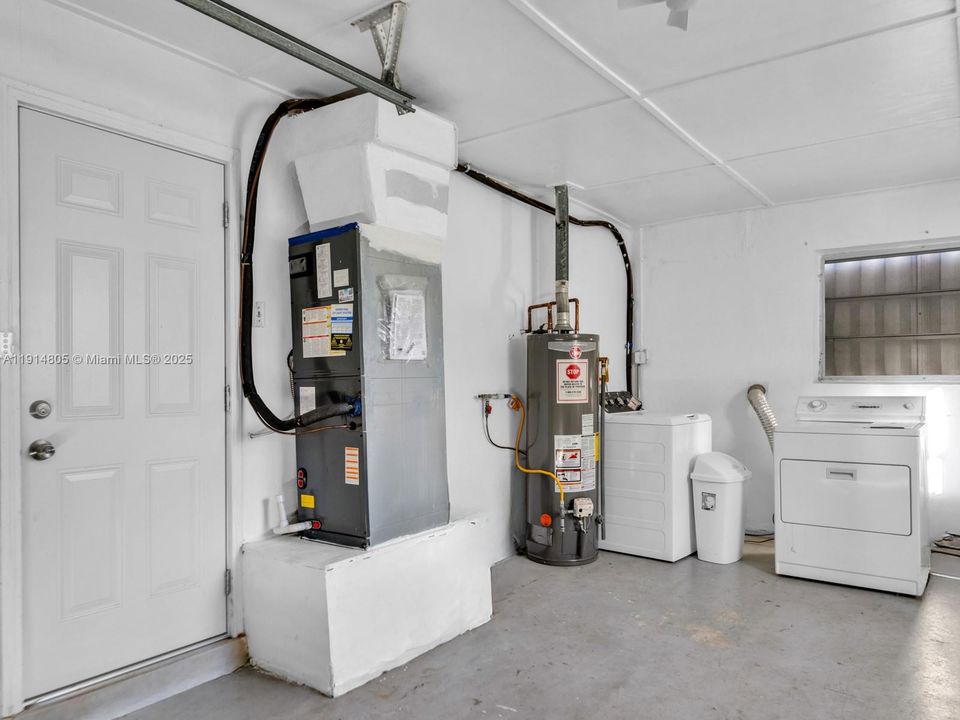 Activo con contrato: $390,000 (2 camas, 2 baños, 1082 Pies cuadrados)