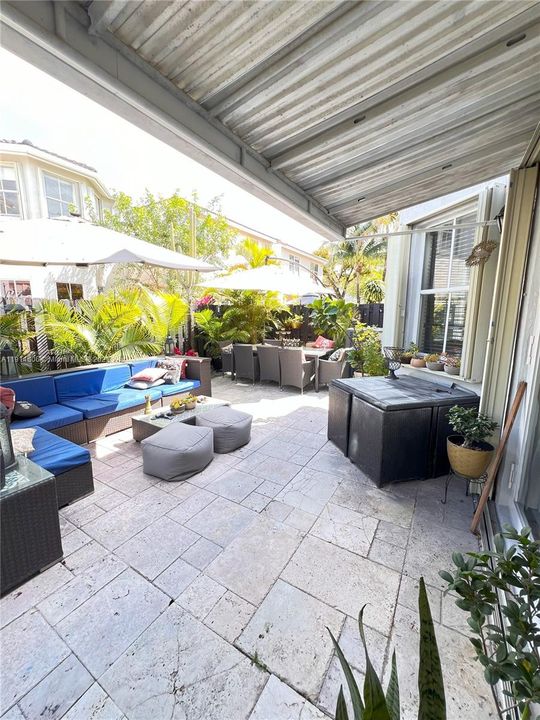 En Venta: $630,000 (3 camas, 2 baños, 1618 Pies cuadrados)