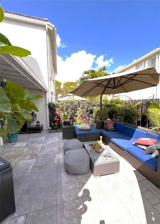 En Venta: $630,000 (3 camas, 2 baños, 1618 Pies cuadrados)