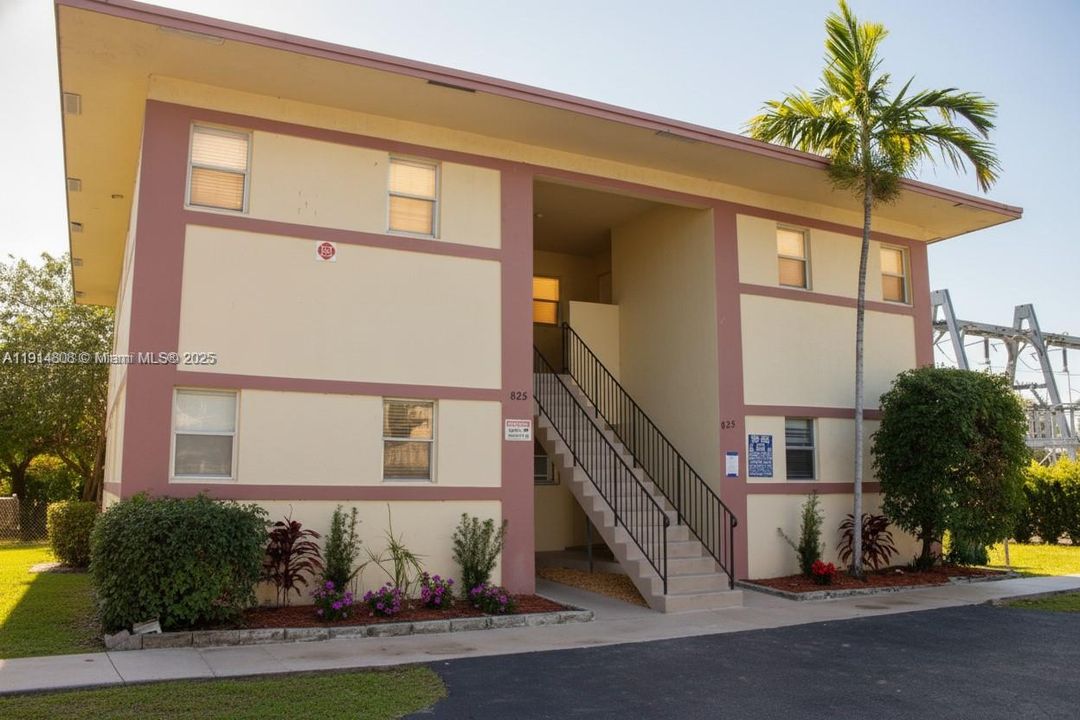 En Venta: $1,300,000 (0 camas, 0 baños, 3330 Pies cuadrados)