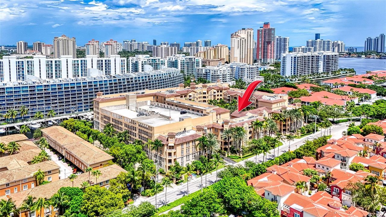 合同活跃: $3,000 (2 贝兹, 2 浴室, 1171 平方英尺)