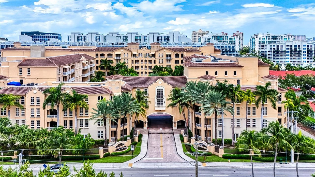 合同活跃: $3,000 (2 贝兹, 2 浴室, 1171 平方英尺)