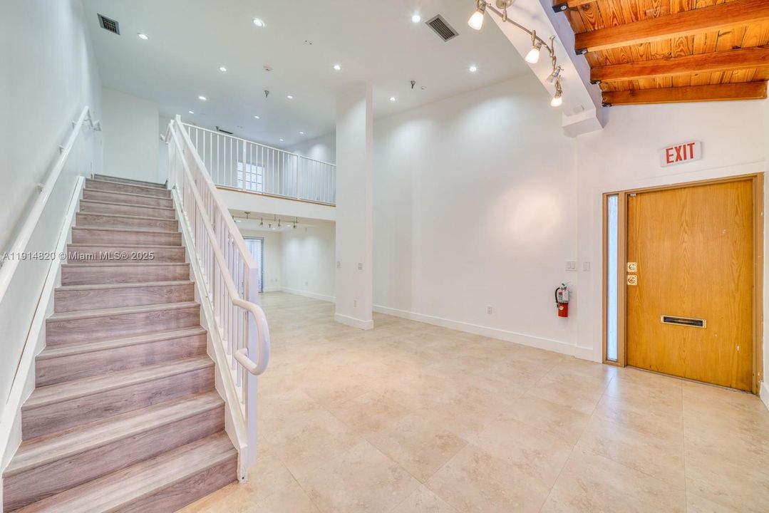 Active With Contract: $2,400 (0 beds, 0 baths, 0 Square Feet)