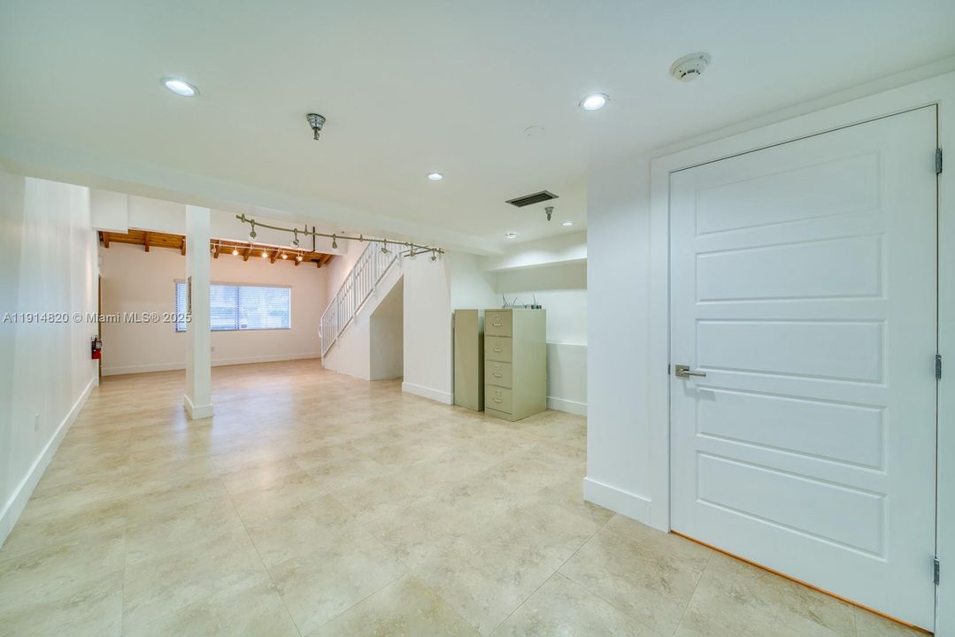 Active With Contract: $2,400 (0 beds, 0 baths, 0 Square Feet)