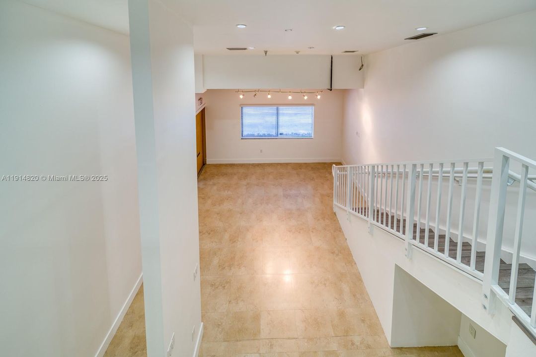 Active With Contract: $2,400 (0 beds, 0 baths, 0 Square Feet)