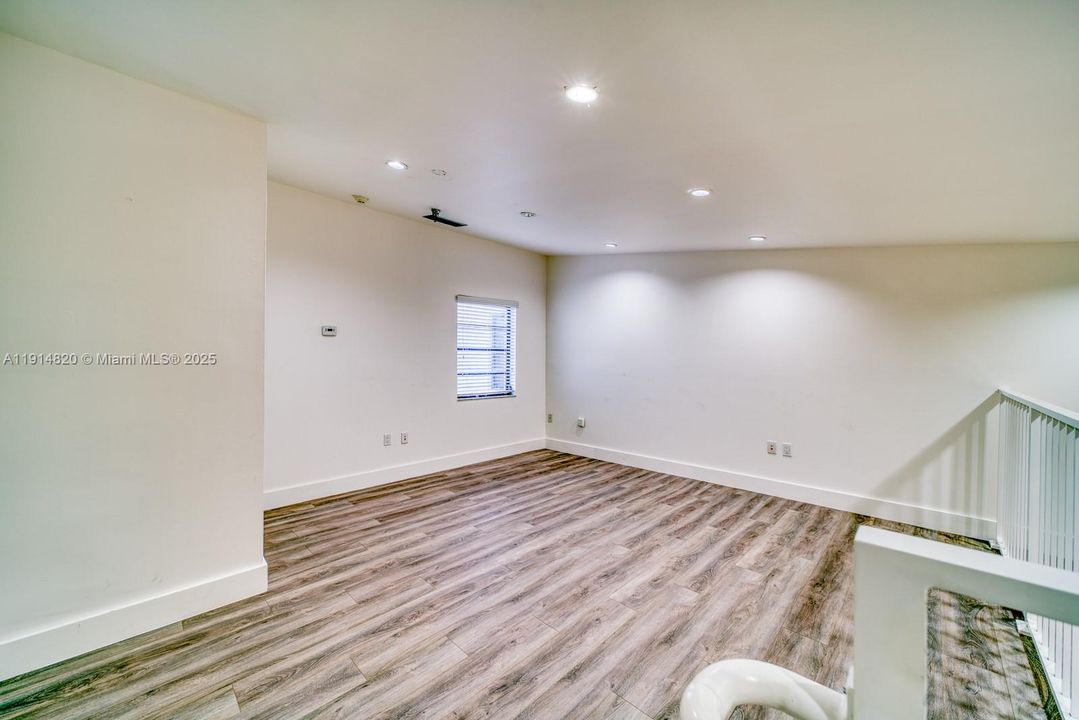 Active With Contract: $2,400 (0 beds, 0 baths, 0 Square Feet)