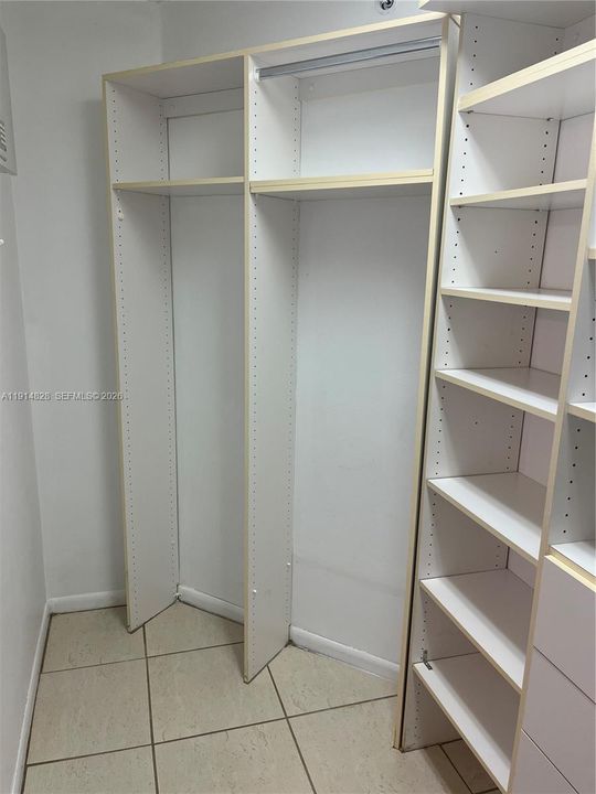 FRONT BED ROOM