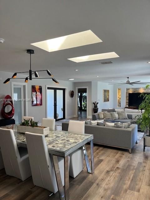 For Sale: $1,400,000 (3 beds, 2 baths, 2179 Square Feet)