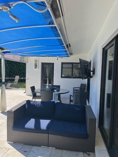 For Sale: $1,400,000 (3 beds, 2 baths, 2179 Square Feet)