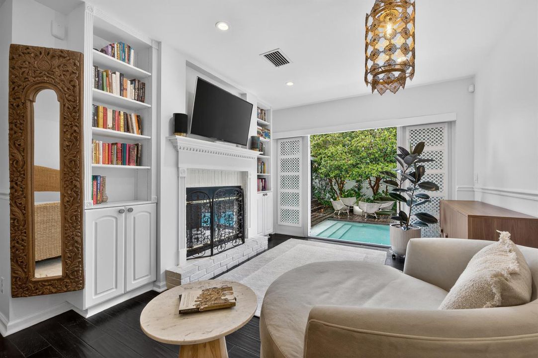 Master Sitting Area to Pool