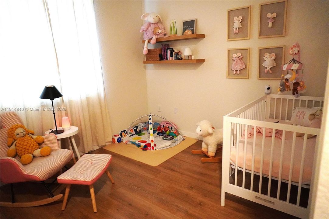 For Sale: $340,000 (2 beds, 2 baths, 1208 Square Feet)