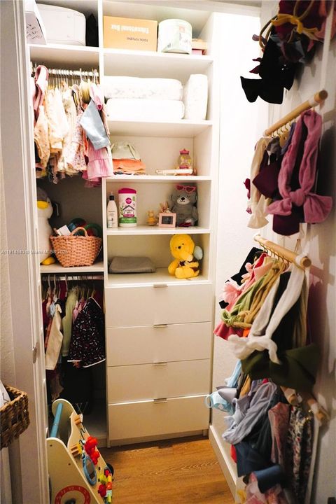 For Sale: $340,000 (2 beds, 2 baths, 1208 Square Feet)