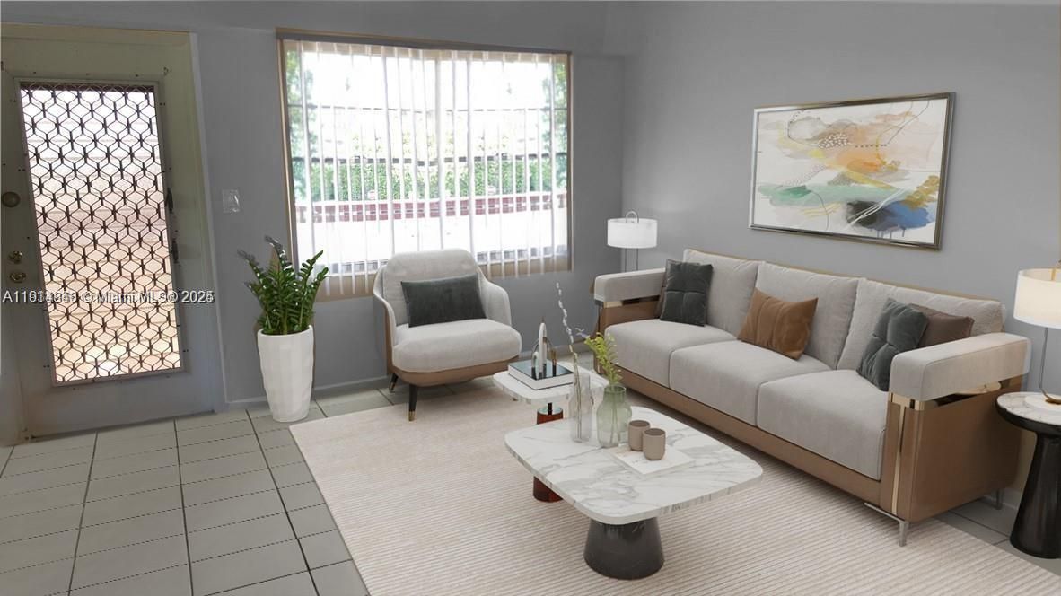 For Rent: $1,700 (2 beds, 1 baths, 835 Square Feet)