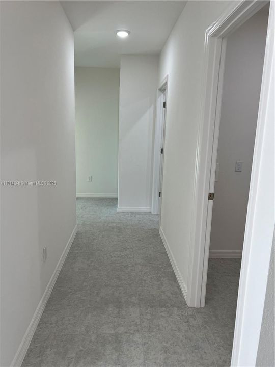 出租: $2,075 (4 贝兹, 2 浴室, 0 平方英尺)