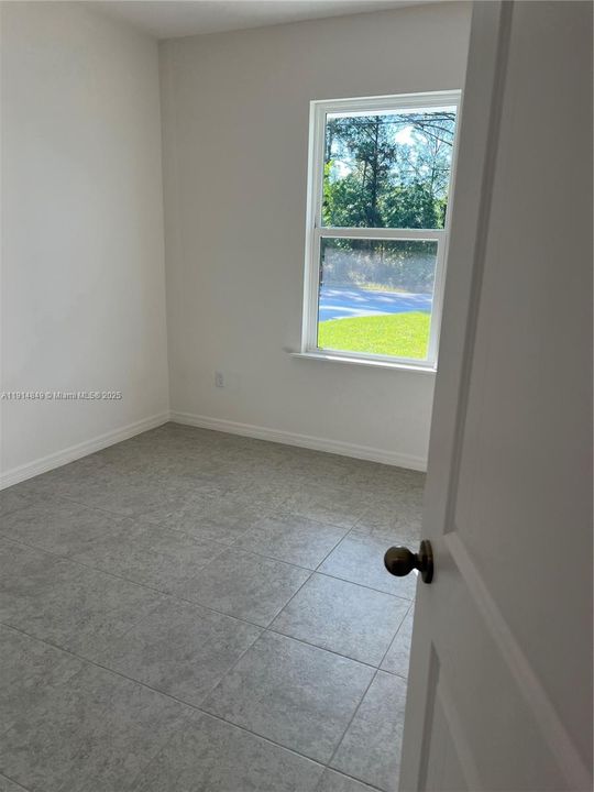 出租: $2,075 (4 贝兹, 2 浴室, 0 平方英尺)