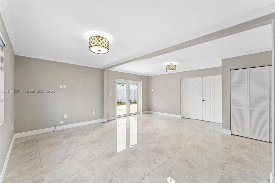 For Rent: $3,400 (2 beds, 2 baths, 2518 Square Feet)