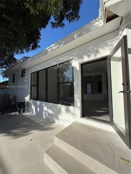 En Renta: $4,700 (3 camas, 2 baños, 1617 Pies cuadrados)