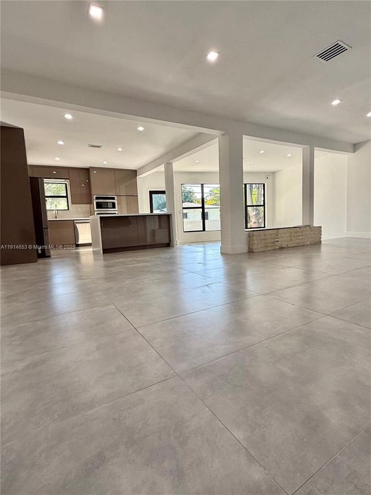 En Renta: $4,700 (3 camas, 2 baños, 1617 Pies cuadrados)