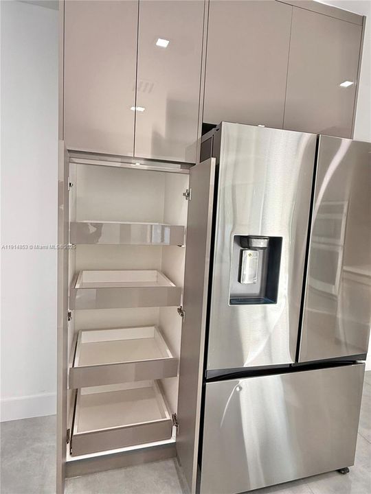 En Renta: $4,700 (3 camas, 2 baños, 1617 Pies cuadrados)