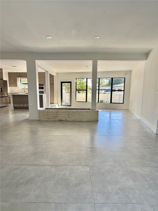 En Renta: $4,700 (3 camas, 2 baños, 1617 Pies cuadrados)