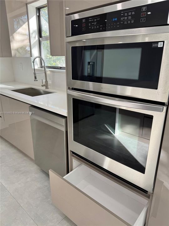 En Renta: $4,700 (3 camas, 2 baños, 1617 Pies cuadrados)