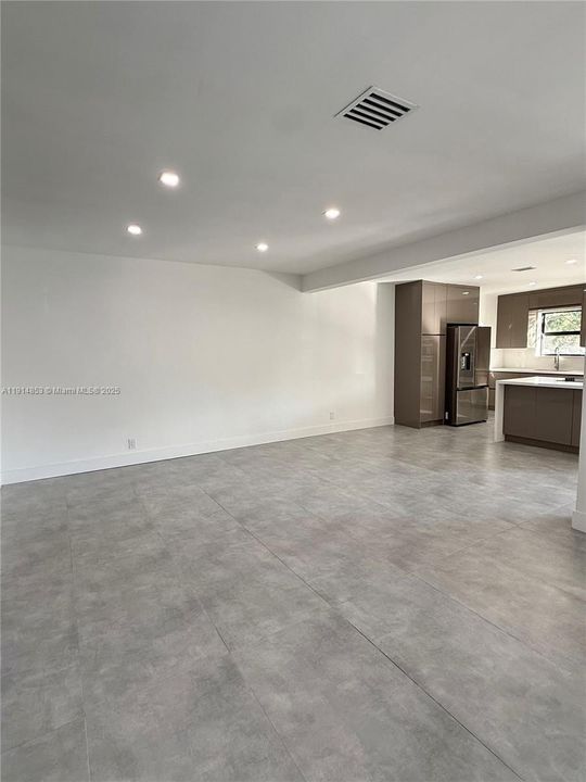 En Renta: $4,700 (3 camas, 2 baños, 1617 Pies cuadrados)