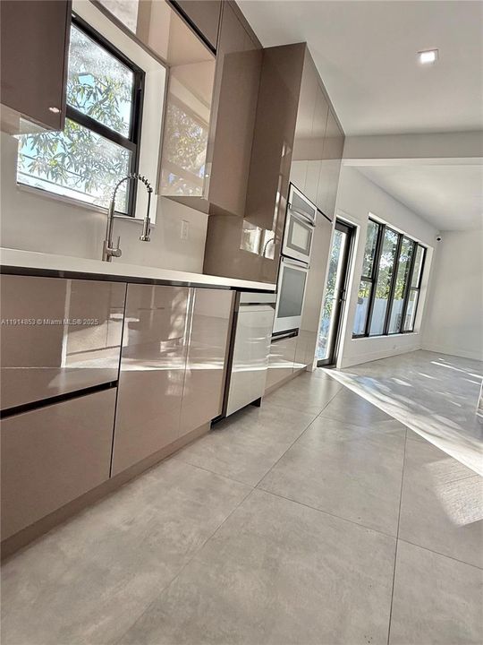 En Renta: $4,700 (3 camas, 2 baños, 1617 Pies cuadrados)