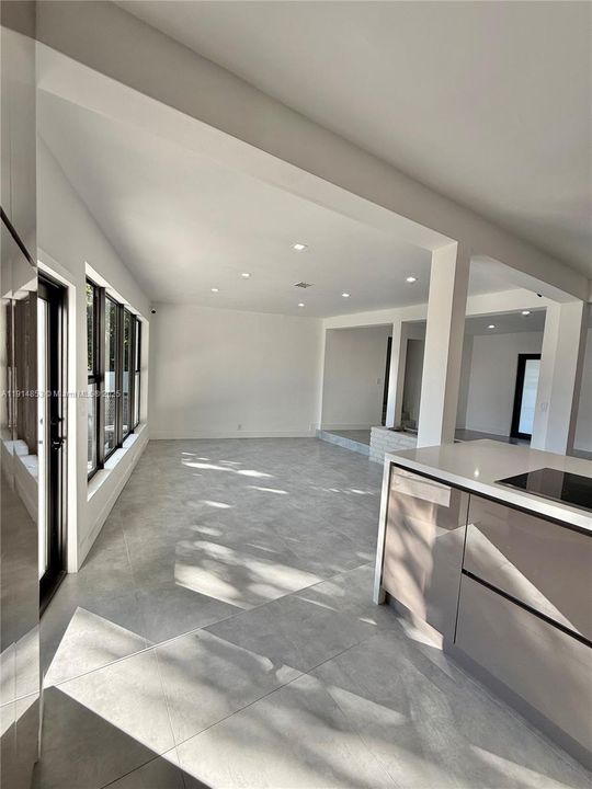 En Renta: $4,700 (3 camas, 2 baños, 1617 Pies cuadrados)